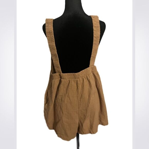 Ces Femme Women's Caramel Woven Romper. Size Medium. - Picture 4 of 9